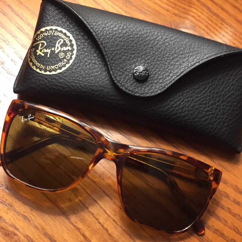 Vintage cat-eye Ray-Bans (Mom’s from the 90’s)